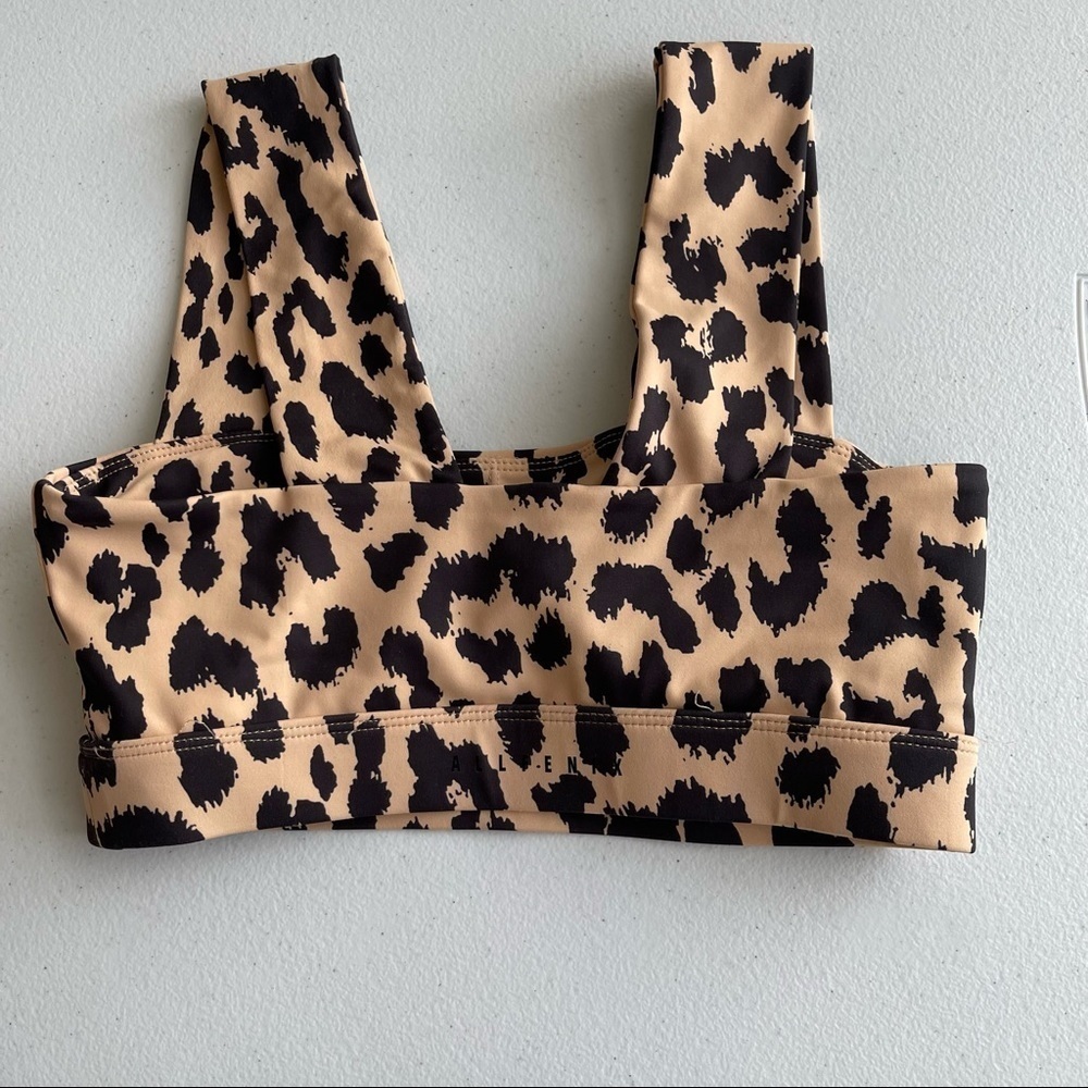 Leopard Print Sports Bra - Picture 4 of 10